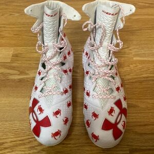 New without tags or box 
Under Armour Highlight Clutch Fit Crab Men’s size 11